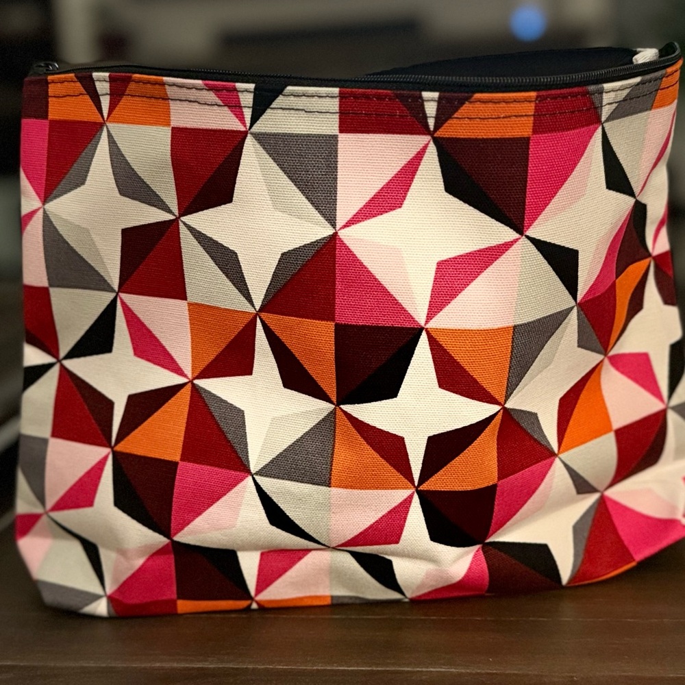 Thirty-One Zipper Pouch – Origami Pop | NWT